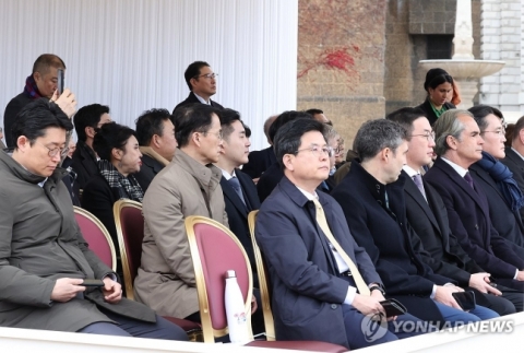 이재용·정의선·구광모, 尹대통령과 영국서 비즈니스 포럼