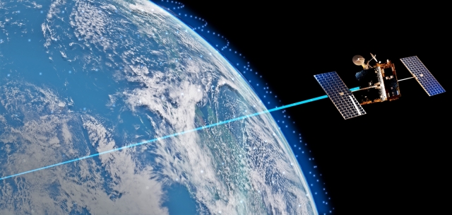 한화시스템·원웹, 저궤도 위성통신 서비스 유통 계약