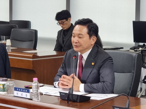 HUG 찾은 원희룡 &quot;HUG 재정악화, 국민 위한 희생...재정지원 약속&quot;