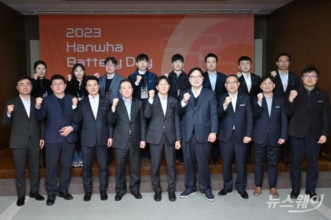 한화 모멘텀, 2차전지 장비 사업 확대 나섰다···&quot;글로벌 시장 위상 갖출 것&quot;