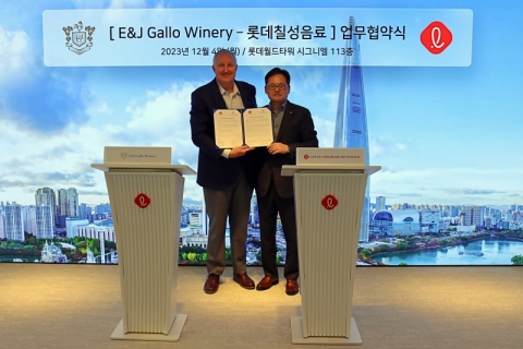 롯데칠성음료, E. &amp; J. GALLO와 업무협약···"美 시장 강화"