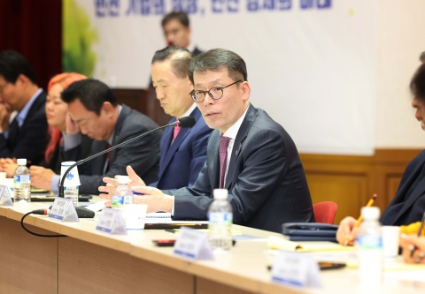 김성태 IBK기업은행장, 인천상공회의소서 중소기업 현장 간담회 개최