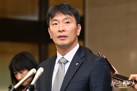 이복현 금감원장 &quot;은행, 고객 기반 없이 성장 없다···상생지원으로 신뢰 키워&quot;