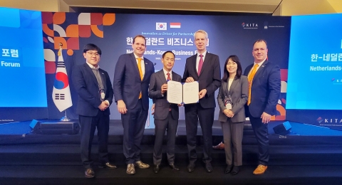 두산로보틱스, 유럽시장서 협동로봇 MOU 2건 체결