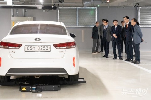 HL만도, 자율주행 주차로봇 '파키' 준비 착착