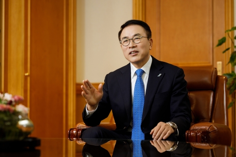 조용병 은행연합회장 "은행권 상생금융 중 역대 최대 규모···최대한 빠르게 시행"