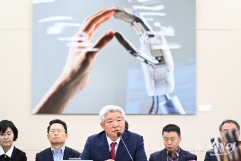 김홍일 방송통신위원회 위원장 후보자, 인사청문회 도덕성·자질 검증