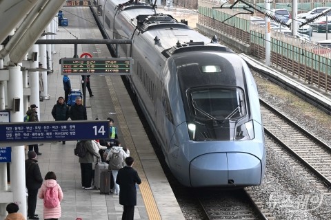 KTX·SRT 다음달부터 통합···요금 내리고 운행·좌석 늘린다
