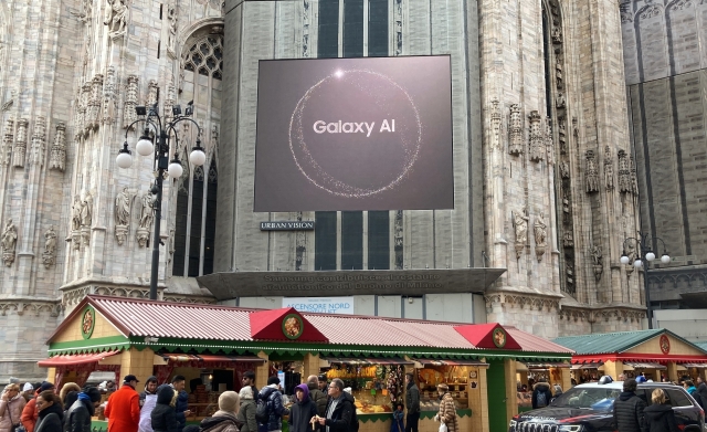 삼성전자, 밀라노 두오모 광장서 '갤럭시 언팩' 알리기 돌입