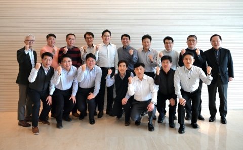 &quot;기술인재는 핵심 경쟁력&quot;···'삼성 명장' 격려 나선 이재용 회장