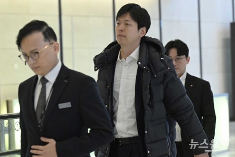故 신격호 롯데그룹 창업주 4주기 추모식 향하는 신유열 전무
