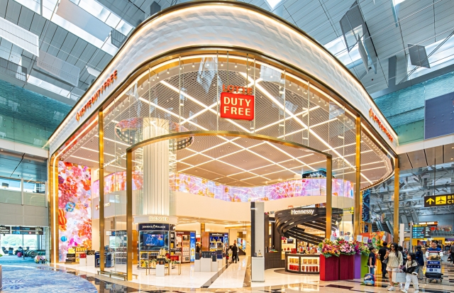 롯데면세점, 싱가포르 창이공항점 오픈···"글로벌 리테일 기업 도약"