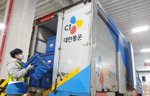 CJ대한통운, JW중외제약 물류 수주···&quot;수액 물류 사업 확장&quot;