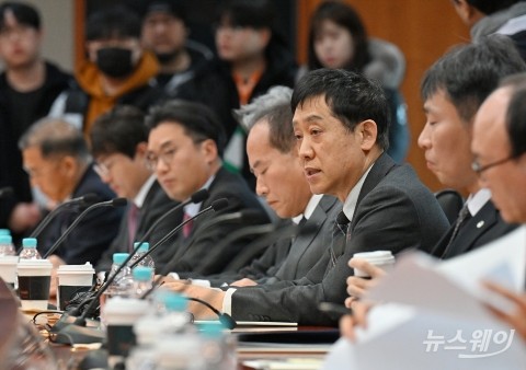 김주현·이복현, 증권사 향한 쓴소리···&quot;PF 리스크 관리 실패 CEO에 책임&quot;