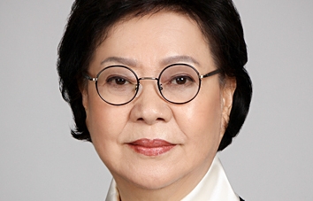 한미 모녀, 신동국 회장과 돌연 합심···&quot;어른으로서 내린 대승적 결단&quot;