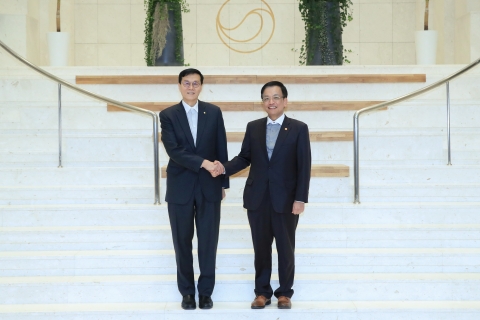 이창용·최상목 한 자리에···우리 경제 구조적 문제 해결 위해 협력 강화