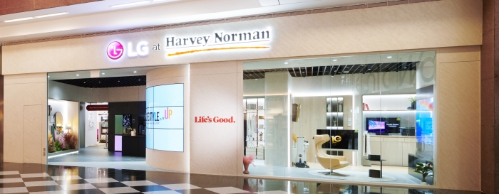 LG전자가 싱가포르 마리나베이 인근 쇼핑몰 밀레니아워크에 라이프스 굿(Life's Good) 브랜드 경험공간을 열었다. 사진=LG전자 제공
