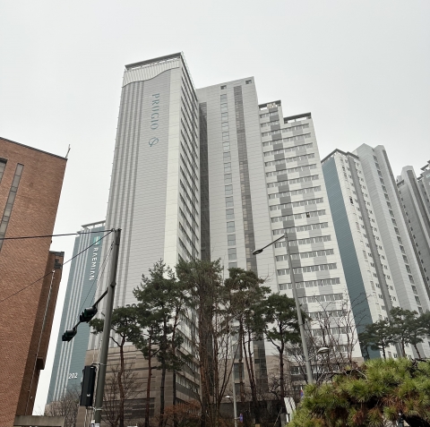 &quot;매물 씨마르고, 급매만 원해&quot;···성수기인데 중개업소 썰렁