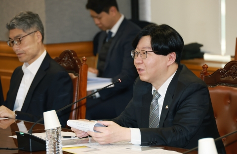 가계빚 증가폭 줄었지만 규모는 최고치···이자부담도 '역대 최대'