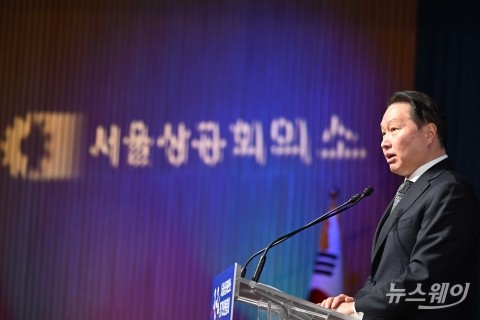 최태원 회장, 한중일 민간 경제협력 시동···내달 日기조연설