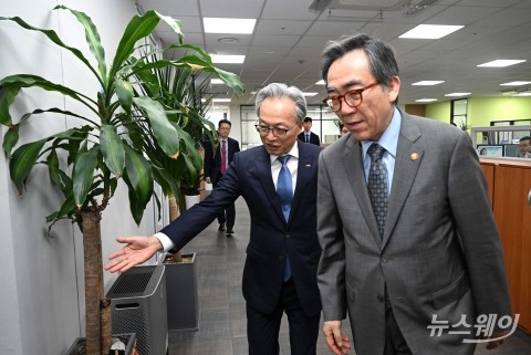 조태열 장관·최진식 회장···'해외시장 진출 확대·민관협력강화' 논의