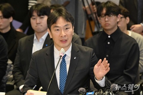 이복현 금감원장, 개인투자자 의견 청취···공매도·금투세 토론