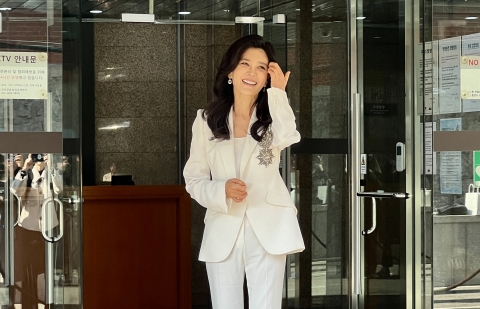 '재계 패셔니스타' 이부진, 올해 주총룩도 '맥퀸' 택했다
