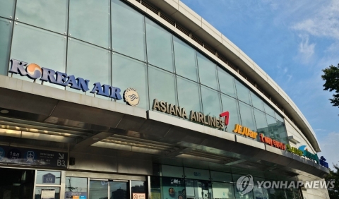 국내 항공사 기내 보조배터리 안전관리 강화···에어부산 화재 여파