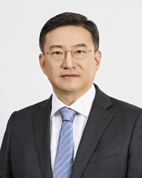 동원그룹 2세 김남정, 10년 만에 회장 승진