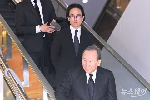 막 내린 한국타이어家 경영권 분쟁···인륜 저버린 장녀 조희경 '눈총'