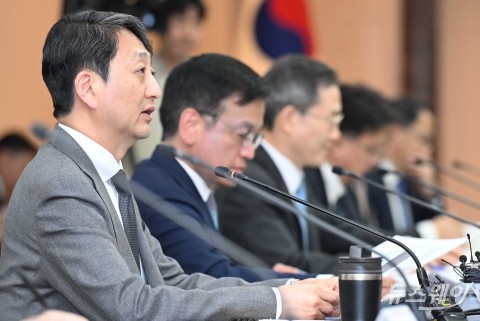 안덕근 산업부 장관 &quot;소부장산업 혁신위한 지원 강화할 것&quot;