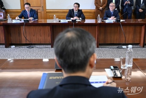 유영상 한국정보통신진흥협회 회장 &quot;보이스피싱 예방 통신·금융 협력&quot;