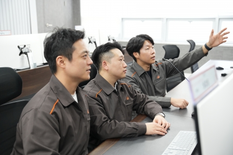 한화시스템, 425사업 'SAR위성 탑재체' 공급··· 연구원 3인방 &quot;자부심 느껴&quot;