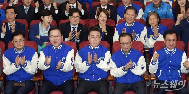JTBC "민주 168~193석, 국민의힘 87~111석 예측"