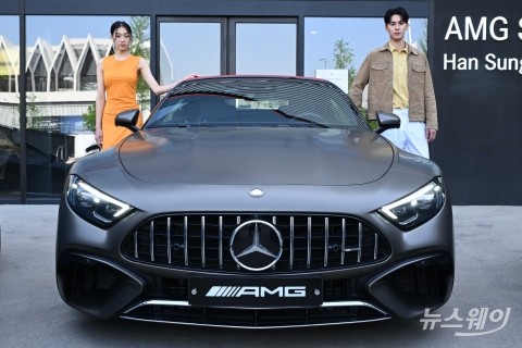 벤츠, 한정판 '메르세데스-AMG SL 63 4MATIC+ 마누팍투어' 韓 출시