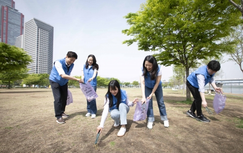 바이엘 코리아, 세계 지구의 날 맞아 '글뤽 포 그린' 플로깅 캠페인 진행