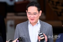 이재용의 담대한 '인재 올인'···삼성, 5년간 6만명 뽑는다