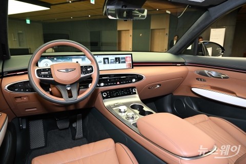 제네시스, 부분변경 'GV70'···'여백의 美' 강조