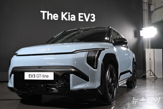 세련된 디자인의 기아 'EV3 GT라인' 공개