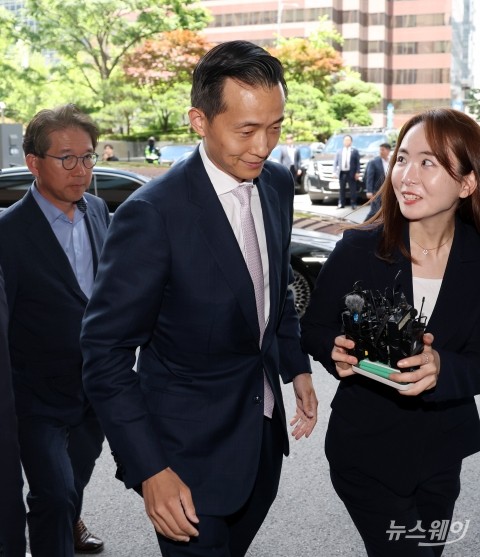 한화 김동관 부회장, 폴란드 이어 루마니아로···방산 세일즈 나서