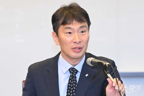 이복현 금감원장, 보험사 CEO 간담회···&quot;보험개혁 적극 동참&quot; 당부