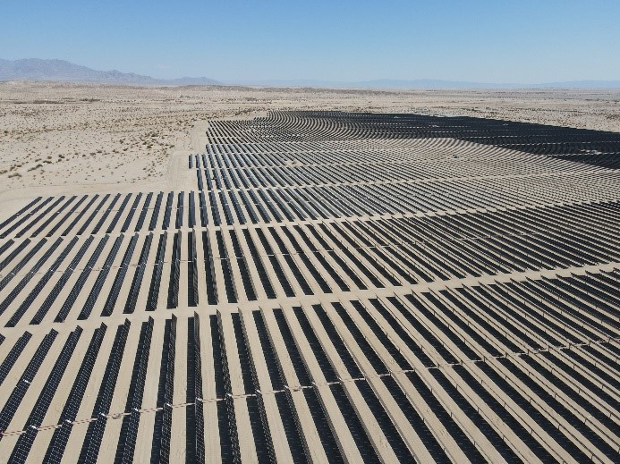 한화큐셀이 완공한 미국 캘리포니아 주 소재 태양광 발전소. 사진=한화큐셀 제공