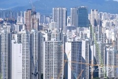 우상향 더해진 서울 집값···누를수록 더 튀어 오른다