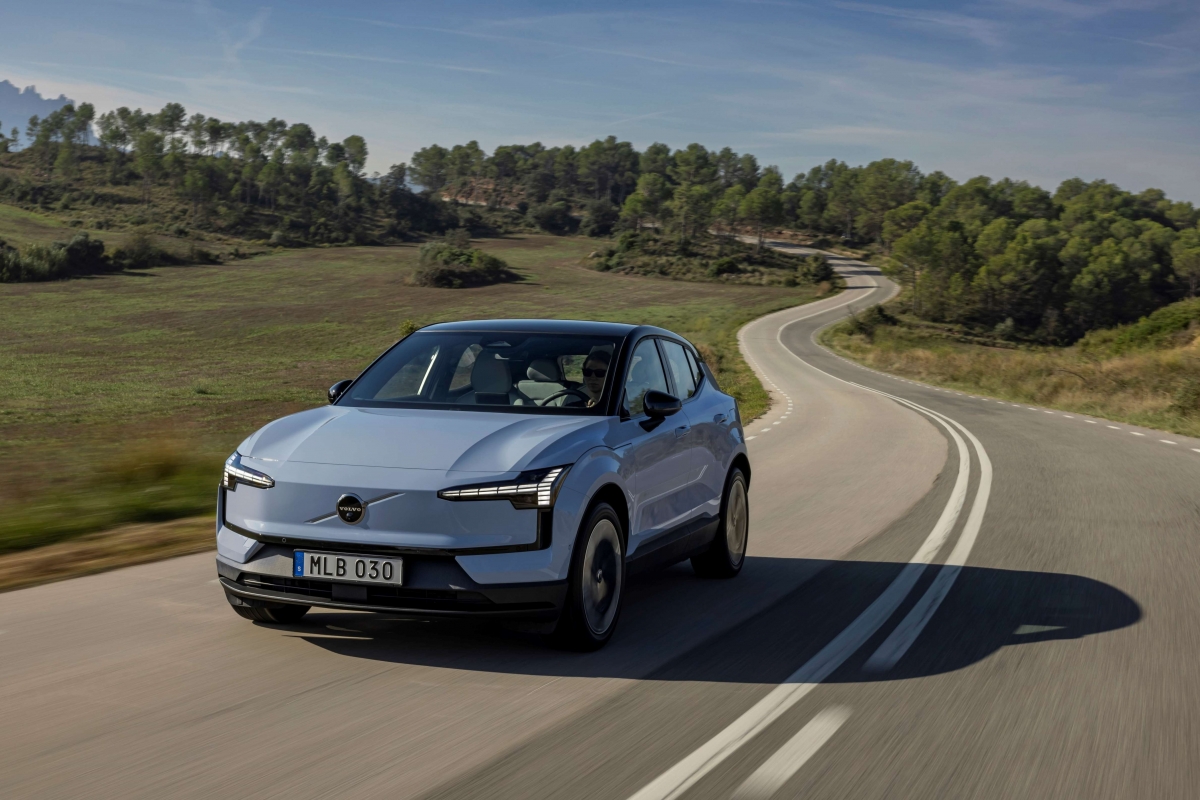볼보코리아, EX30 최대주행거리 404km 인증···가격 4945만원부터 - 뉴스웨이
