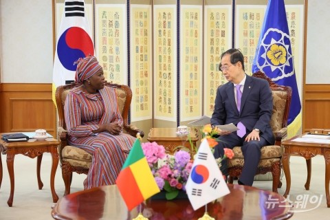 양자회담에서 만난 한덕수 총리·베냉 부통령