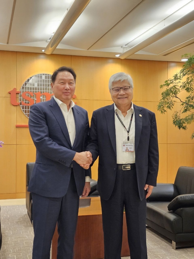 최태원 회장, 대만 TSMC 회장과 회동···'AI 반도체' 협업 논의