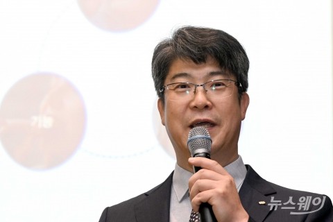 발표하는 김용수 하스 대표이사