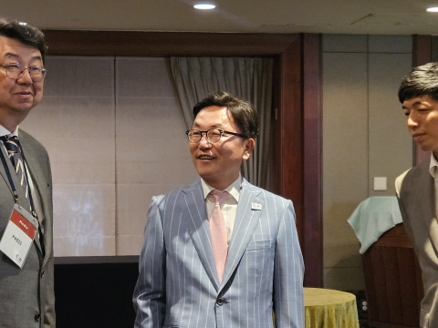 박현주 회장, 국제 무대서 혁신 리더십 인정···AIB '최고 경영자상'