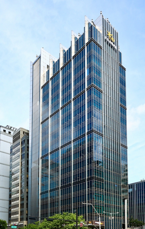 KB손보, 개인용 자동차 보험료 0.9% 인하...상생금융 동참