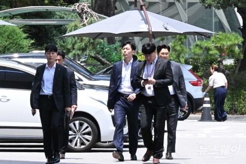 경영 전략 논의 위해 '하반기 VCM' 찾은 신유열 전무·롯데 수뇌부